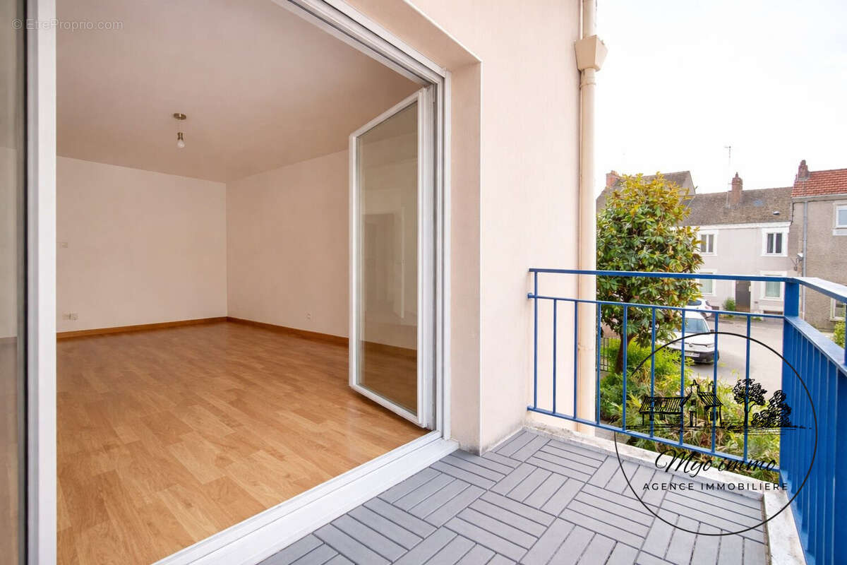terrasse vue salon - Appartement à INDRE