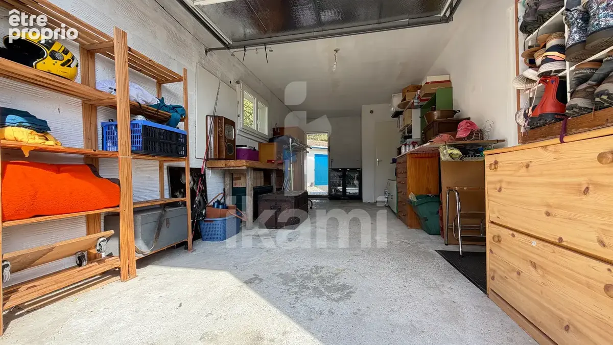 Salles   Élégante maison de plain-pied avec piscine dans un écrin de verdure - photo 10