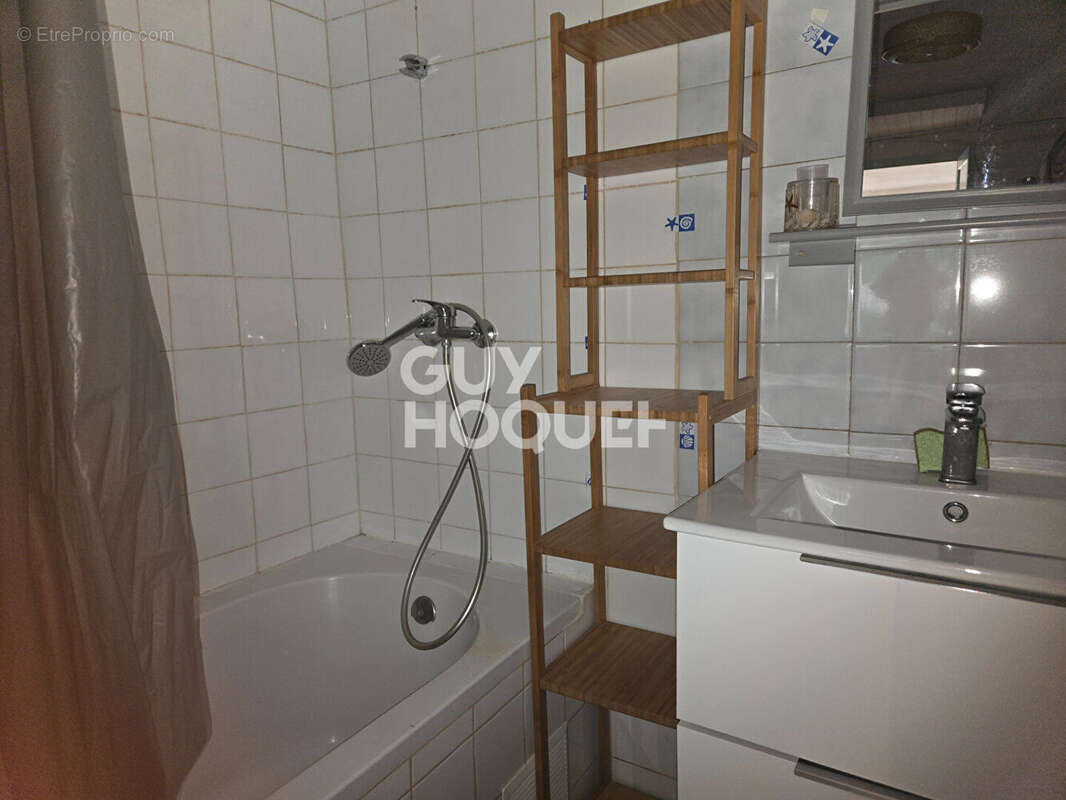 Maison à BAGNOLS-SUR-CEZE