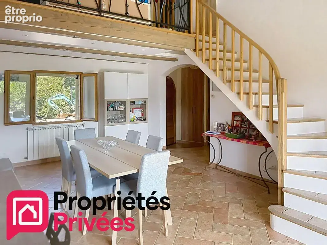Maison de caractère avec piscine à débordement, vue exceptionnelle et calme absolu - photo 11
