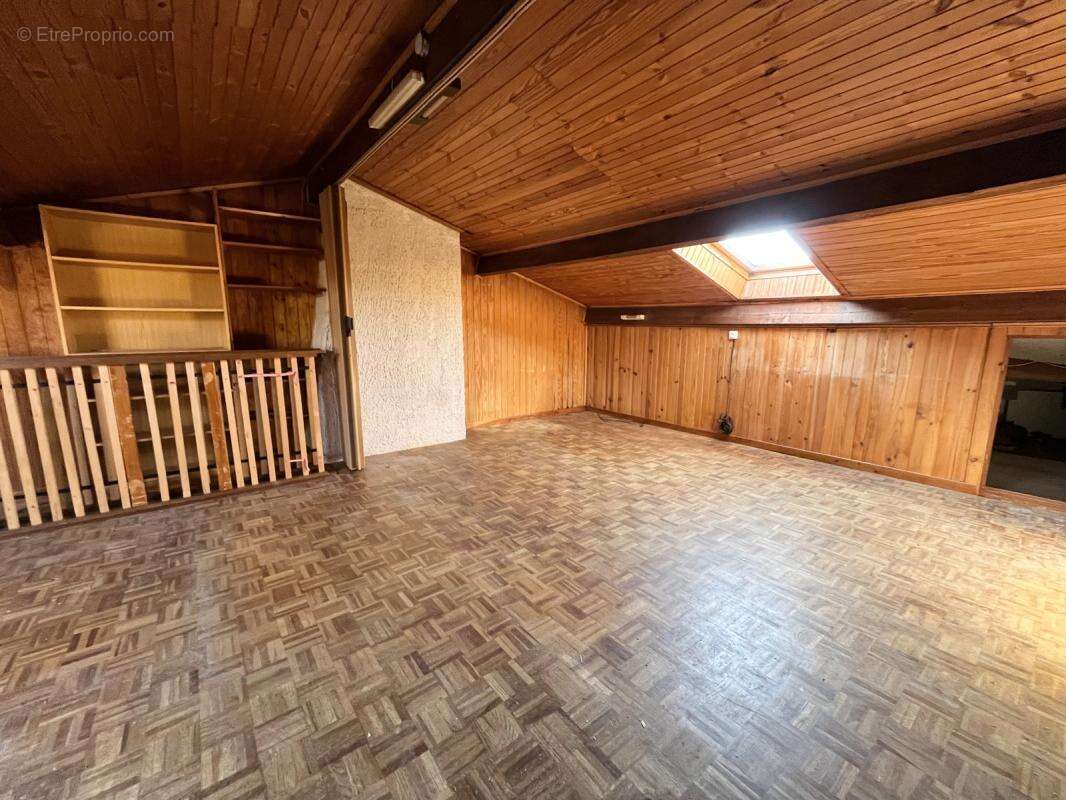 Maison à CASTELGINEST