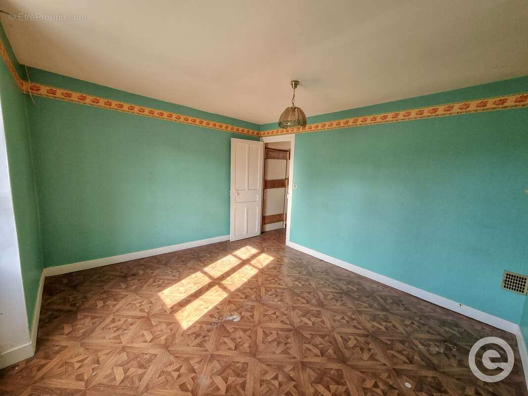 Maison à DOMECY-SUR-CURE