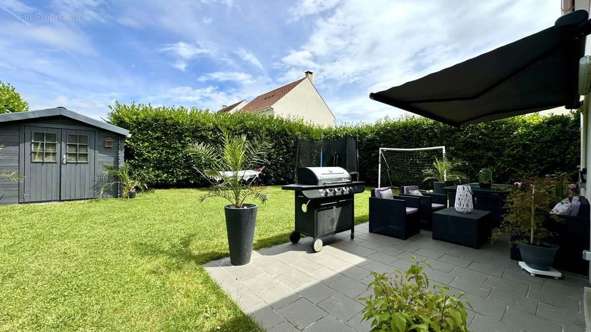 Maison à CHAUCONIN-NEUFMONTIERS