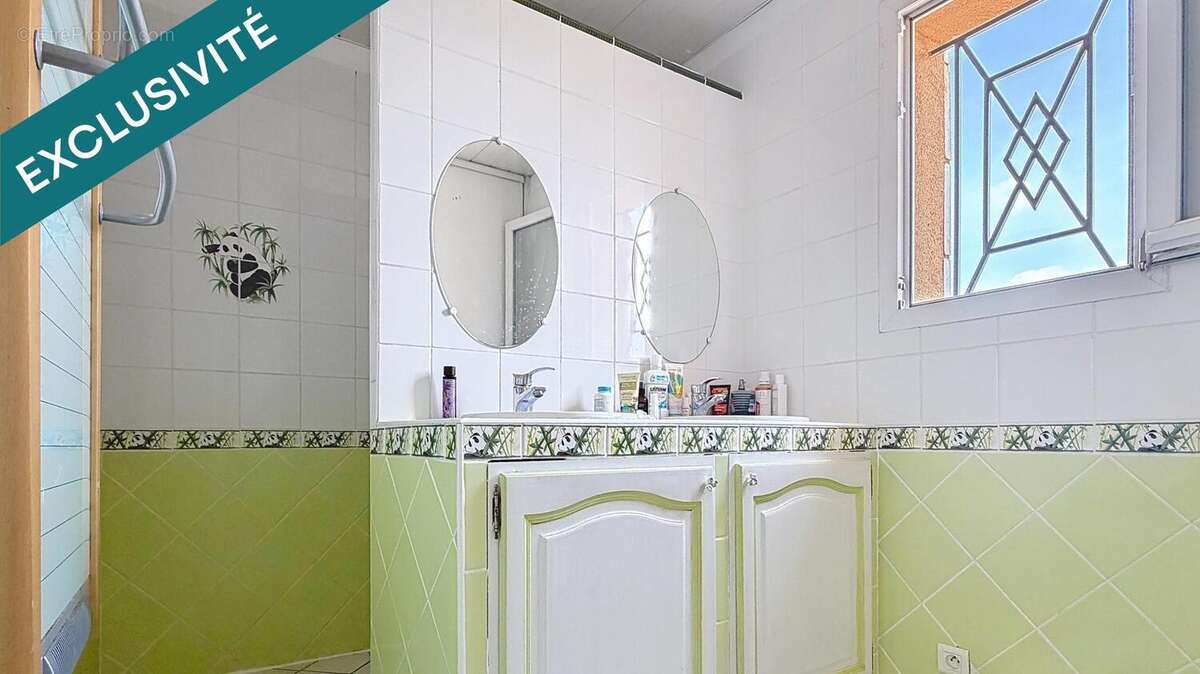 Maison 136 m² à Ambares-Et-Lagrave  - photo 9