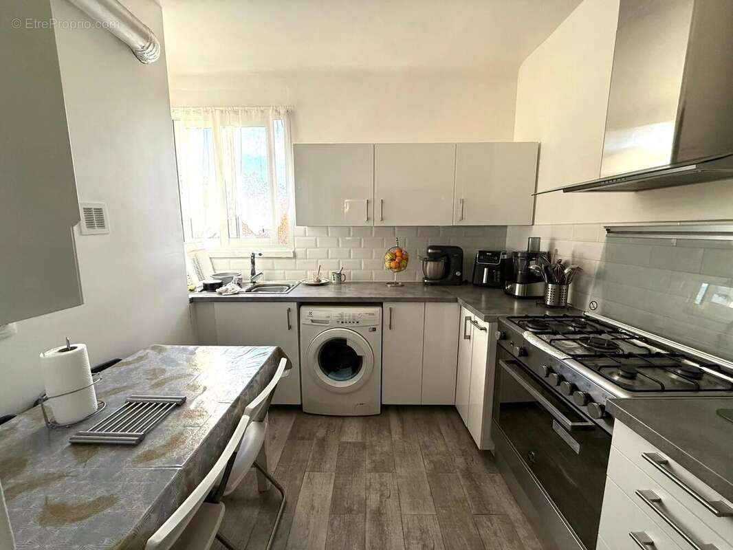 Appartement à MARSEILLE-12E