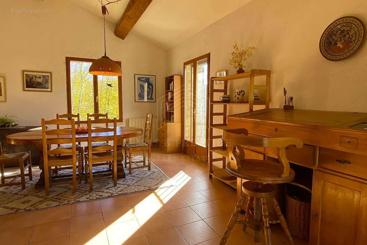 Maison à SAINT-LAURENT-DE-CERDANS