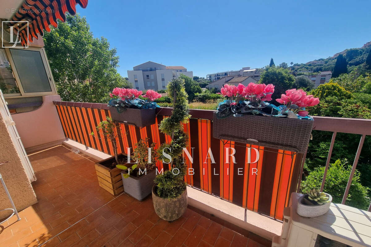 Appartement à VALLAURIS