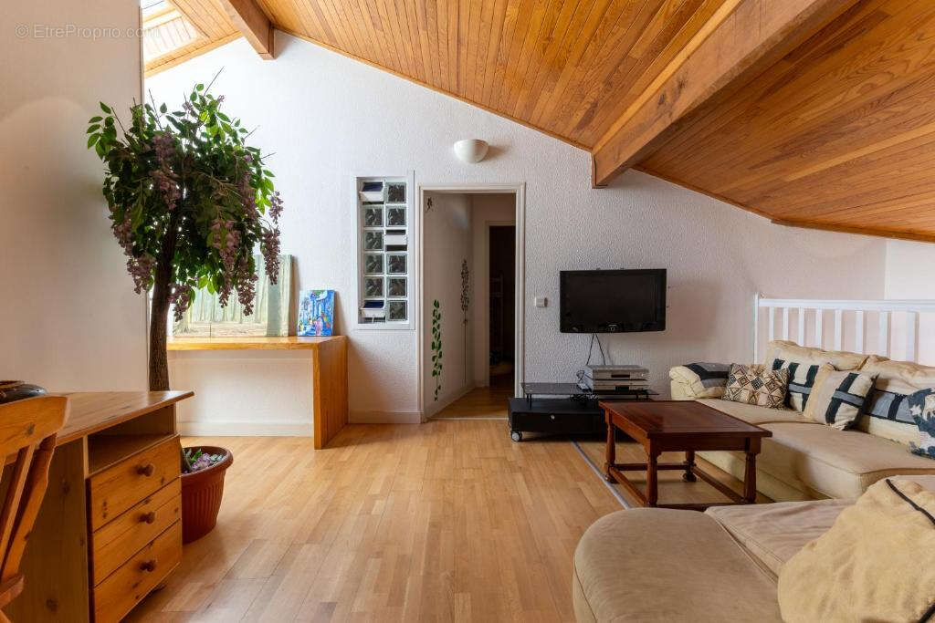 Appartement à MOLIETS-ET-MAA