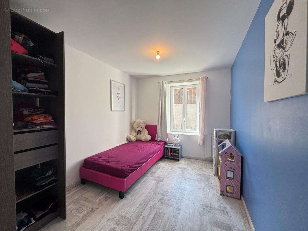 Maison à SAINT-LAURENT-DU-PONT