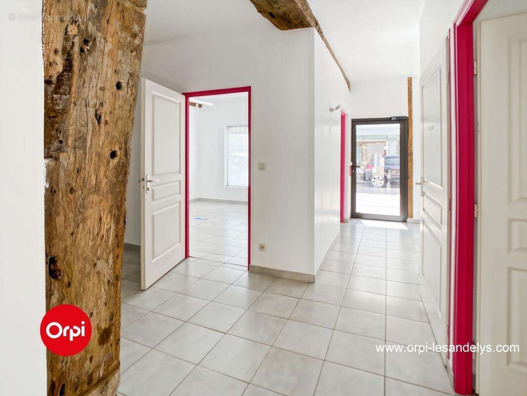 Maison et local commercial À Vendre - photo 3