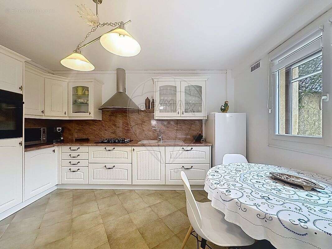 Maison à BAGNOLS-SUR-CEZE