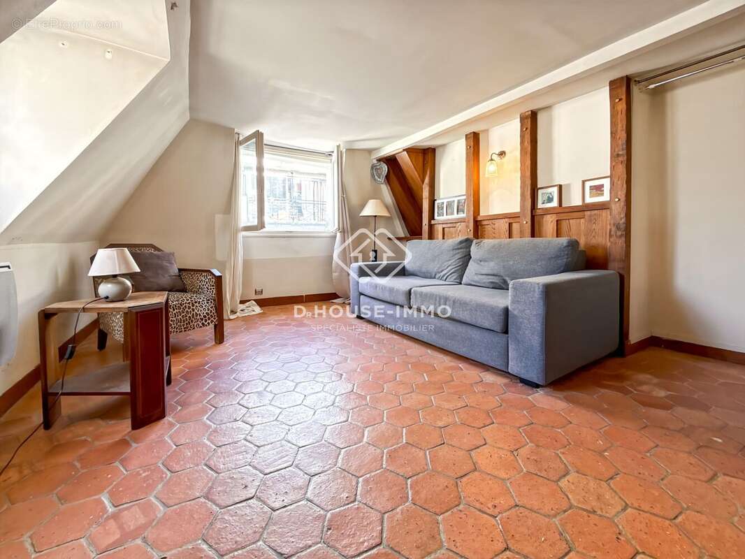 Appartement à PARIS-4E
