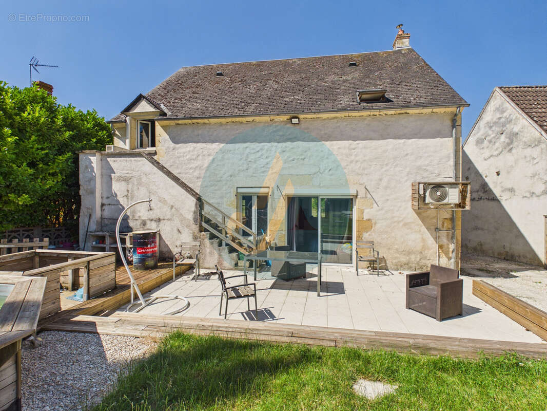 Maison à PARIGNY-LES-VAUX