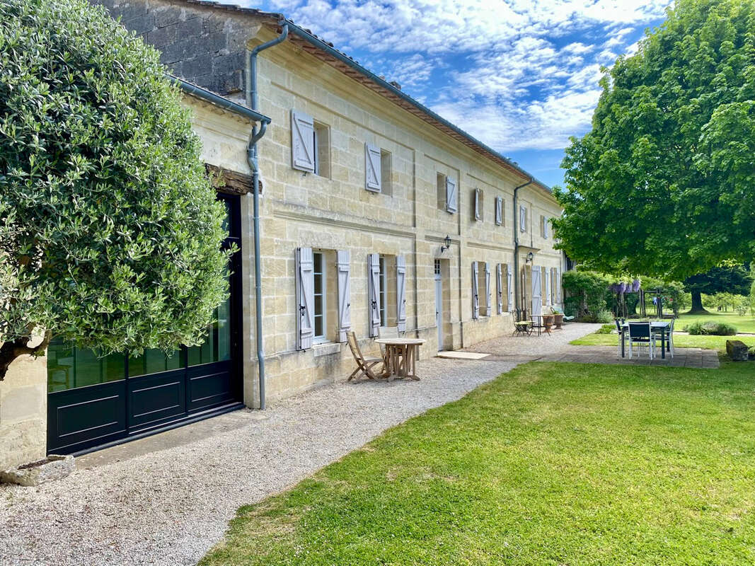 Maison à SAINT-EMILION