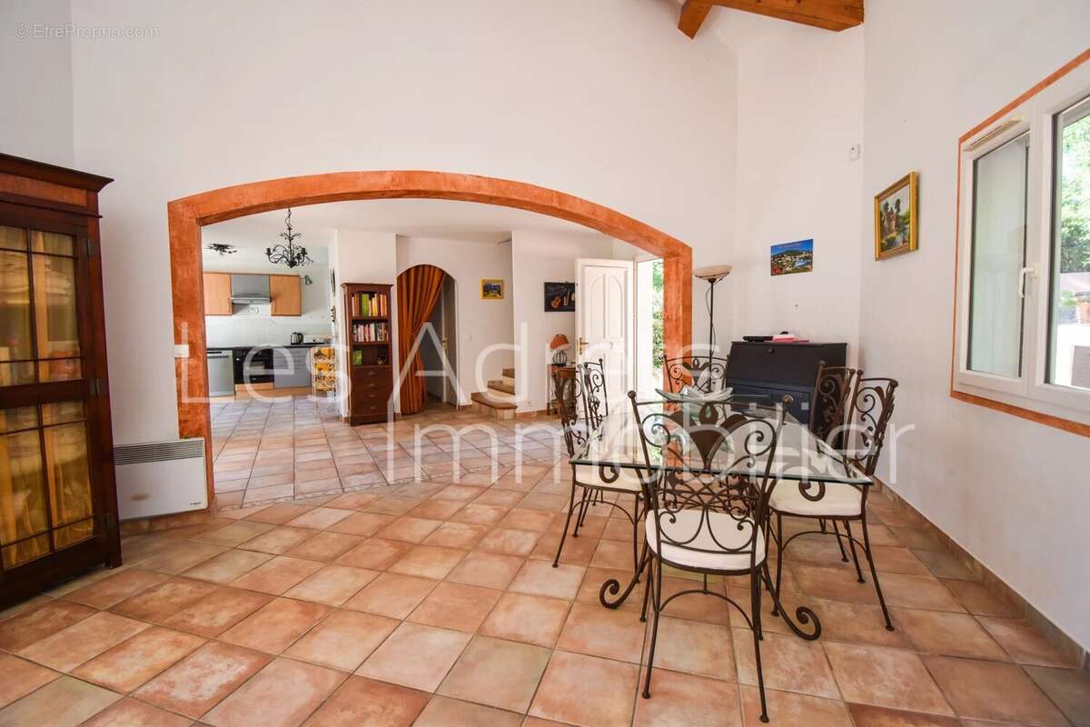 Maison à LES ADRETS-DE-L'ESTEREL