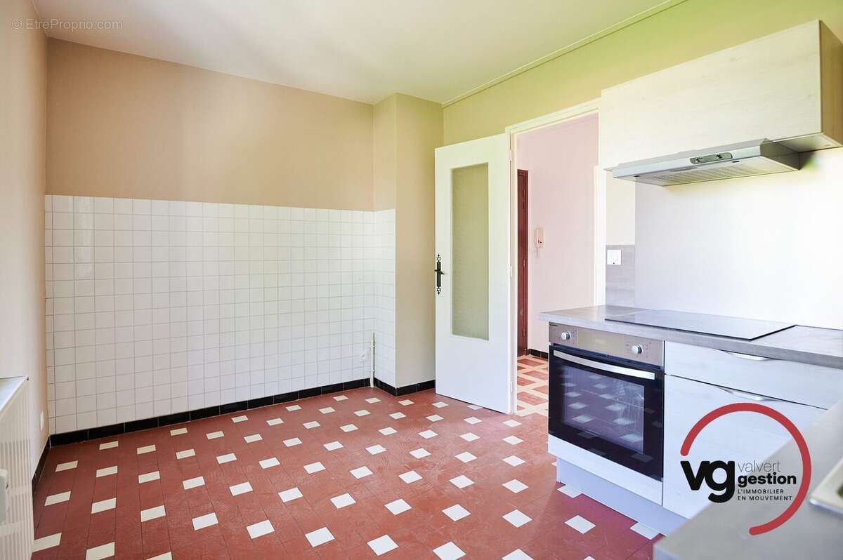 Appartement à TASSIN-LA-DEMI-LUNE