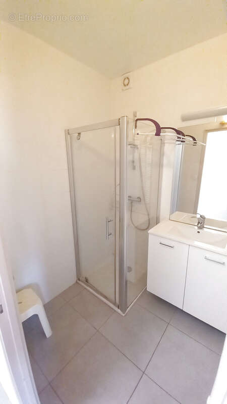 Appartement à LAMALOU-LES-BAINS