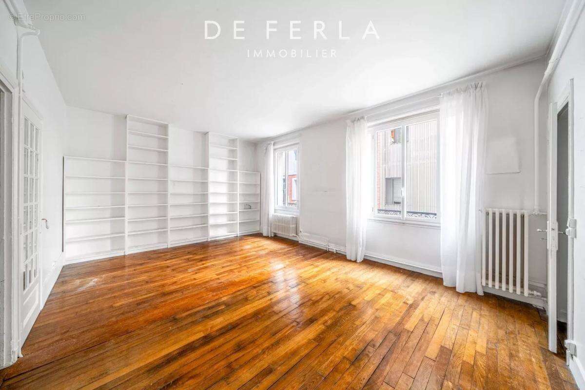 Appartement à PARIS-14E