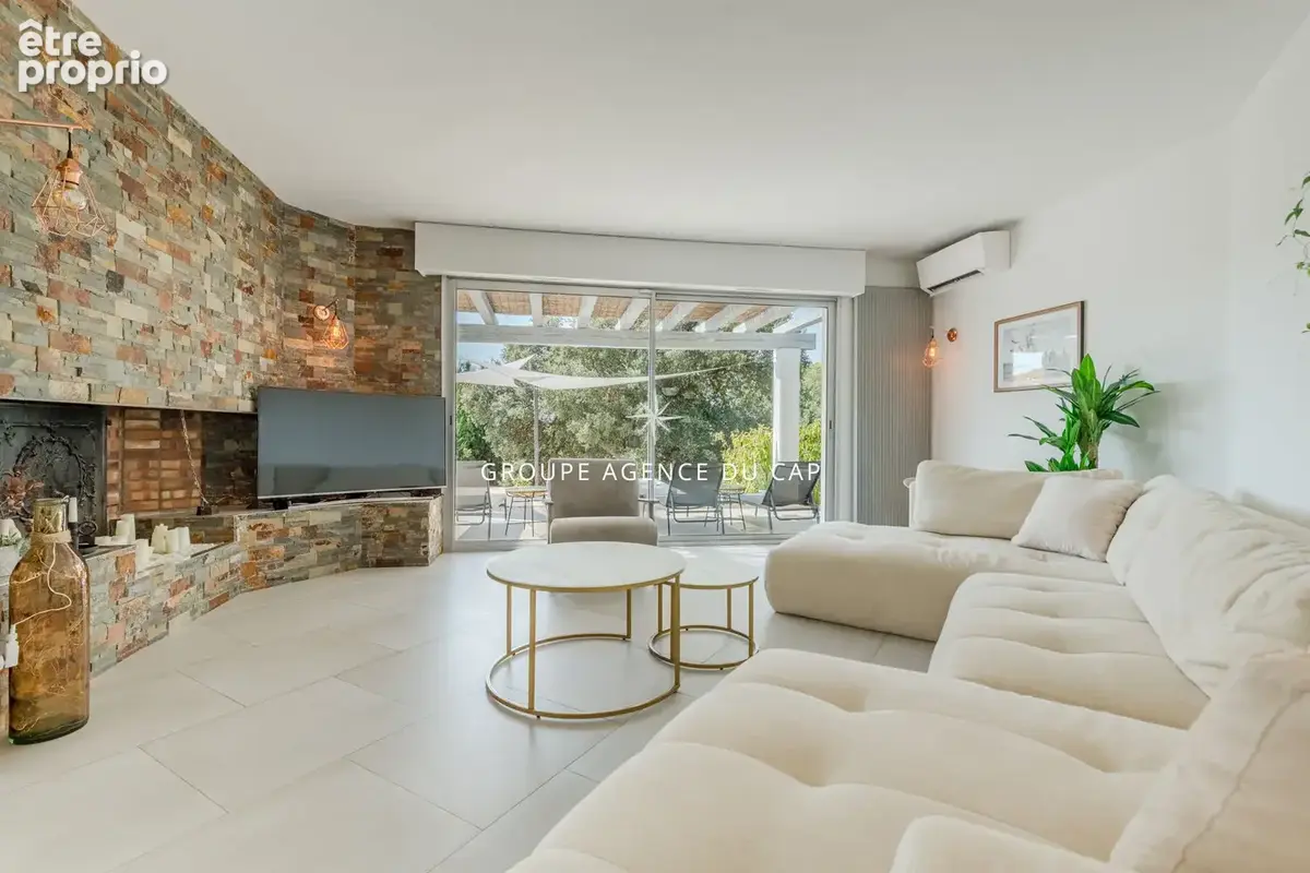Charmante villa à vendre à Fréjus - 5 pièces avec piscine et jacuzzi - photo 2