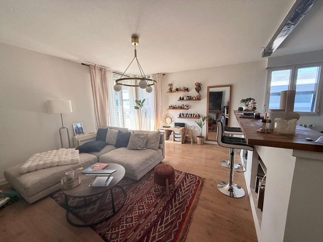 Appartement à LABARTHE-SUR-LEZE