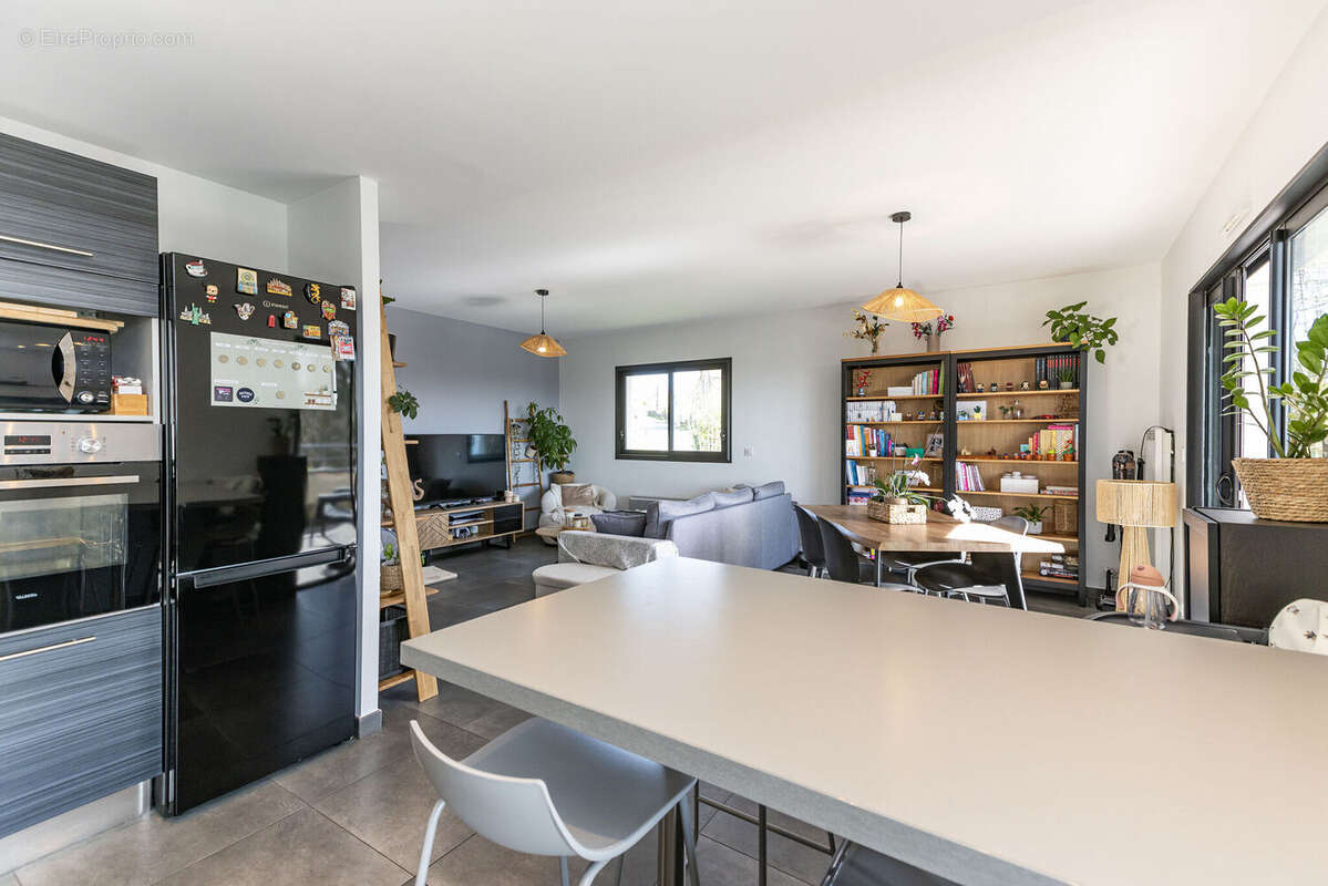 Photo 4 - Appartement à SAUVAGNON