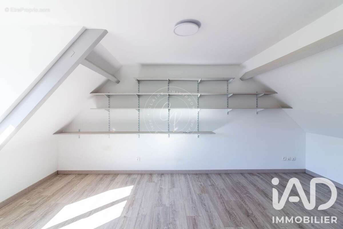 Maison 101 m² à Richebourg  - photo 6