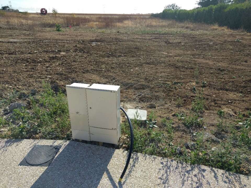 Terrain à SAINT-FARGEAU-PONTHIERRY