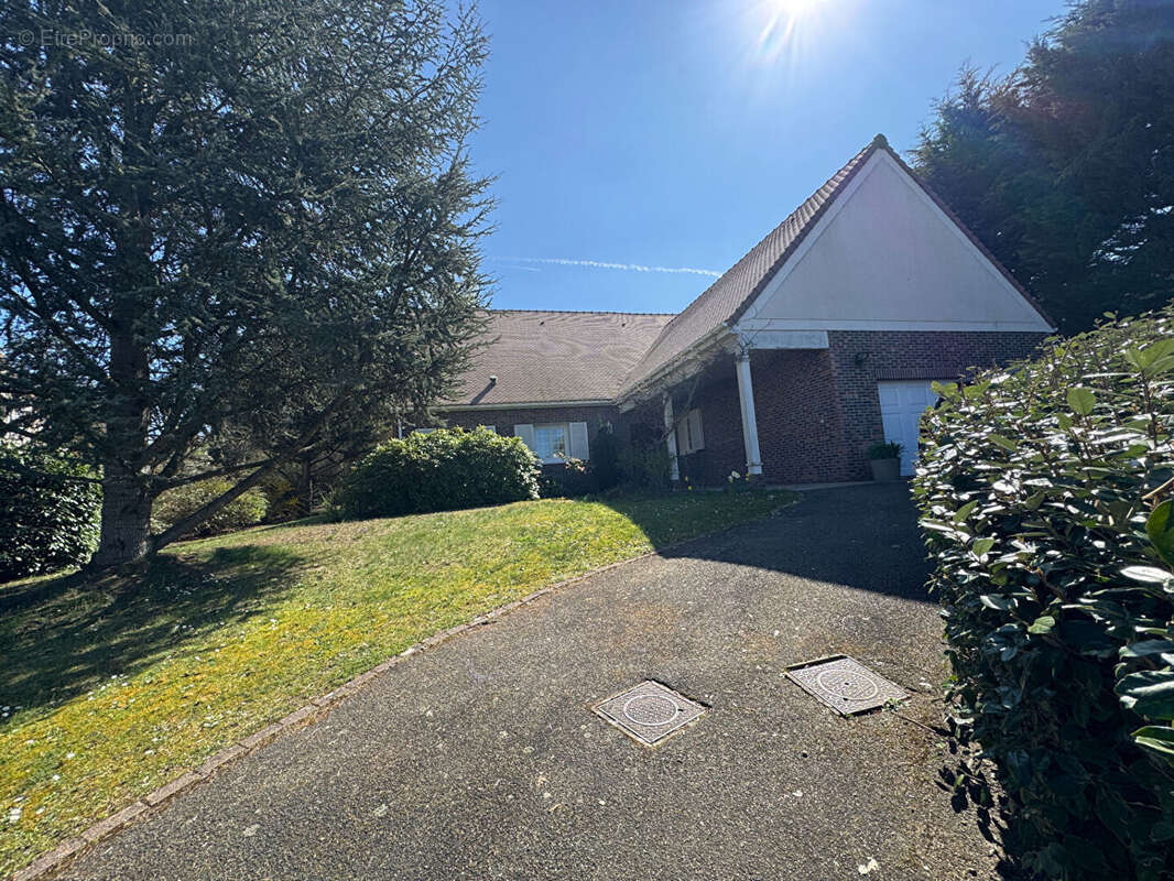 Maison à LES MESNULS