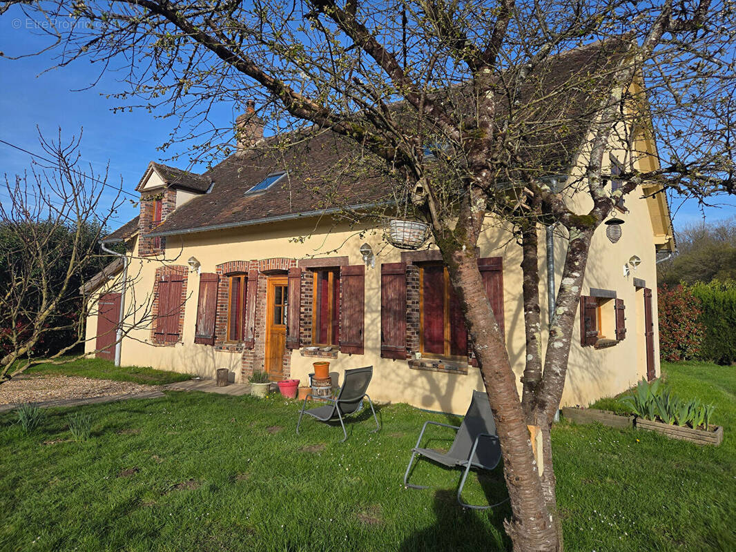 Maison à DOMATS