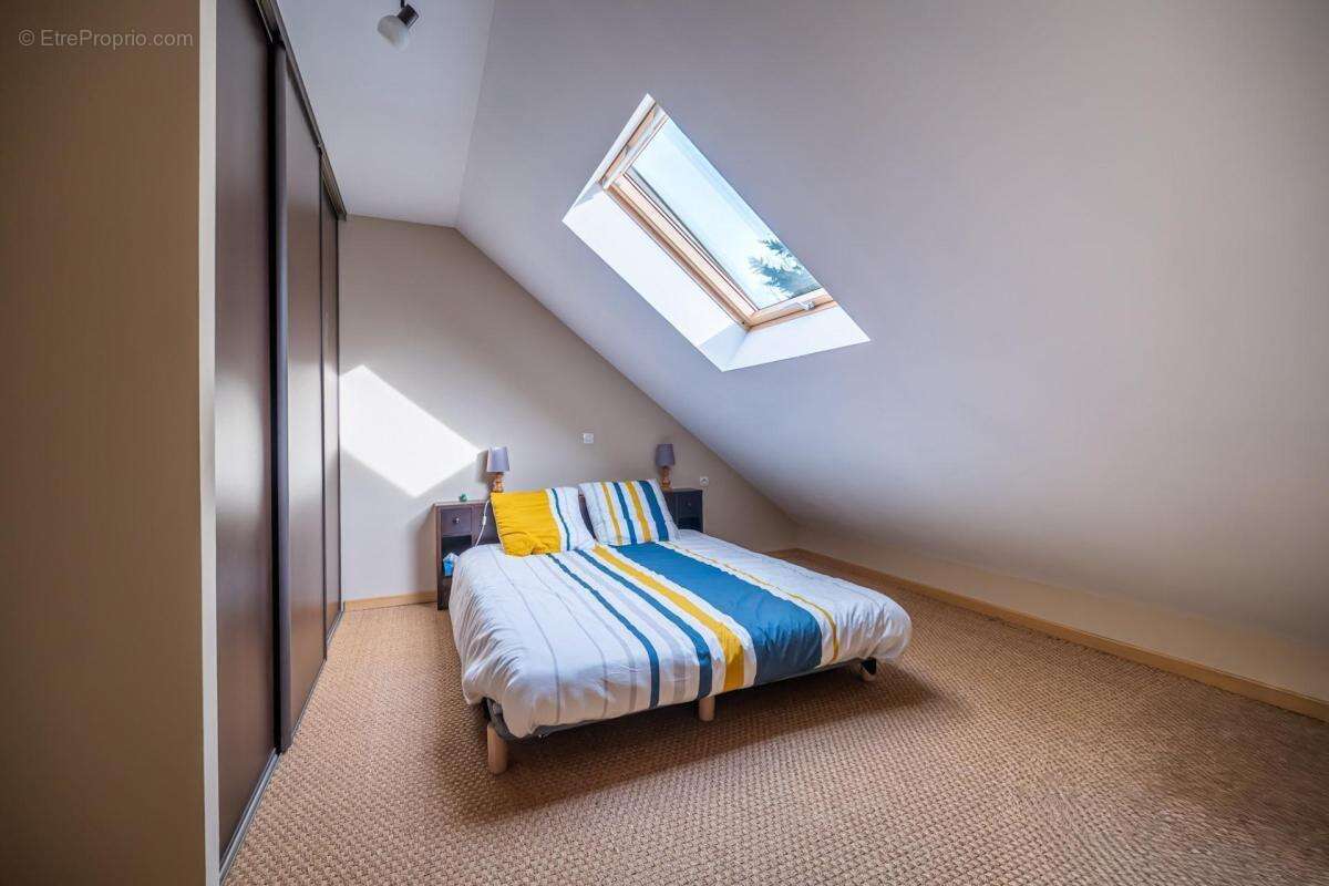 Maison à YVRE-L'EVEQUE