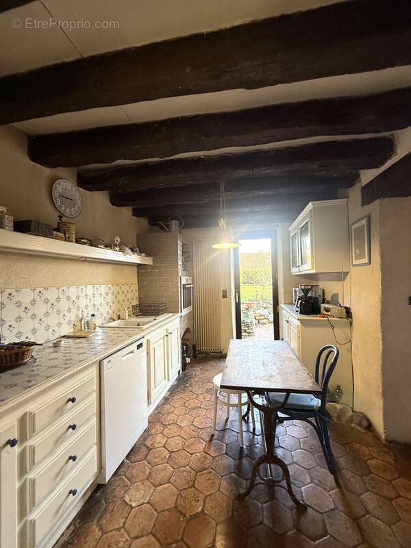 Maison à VERT-SAINT-DENIS