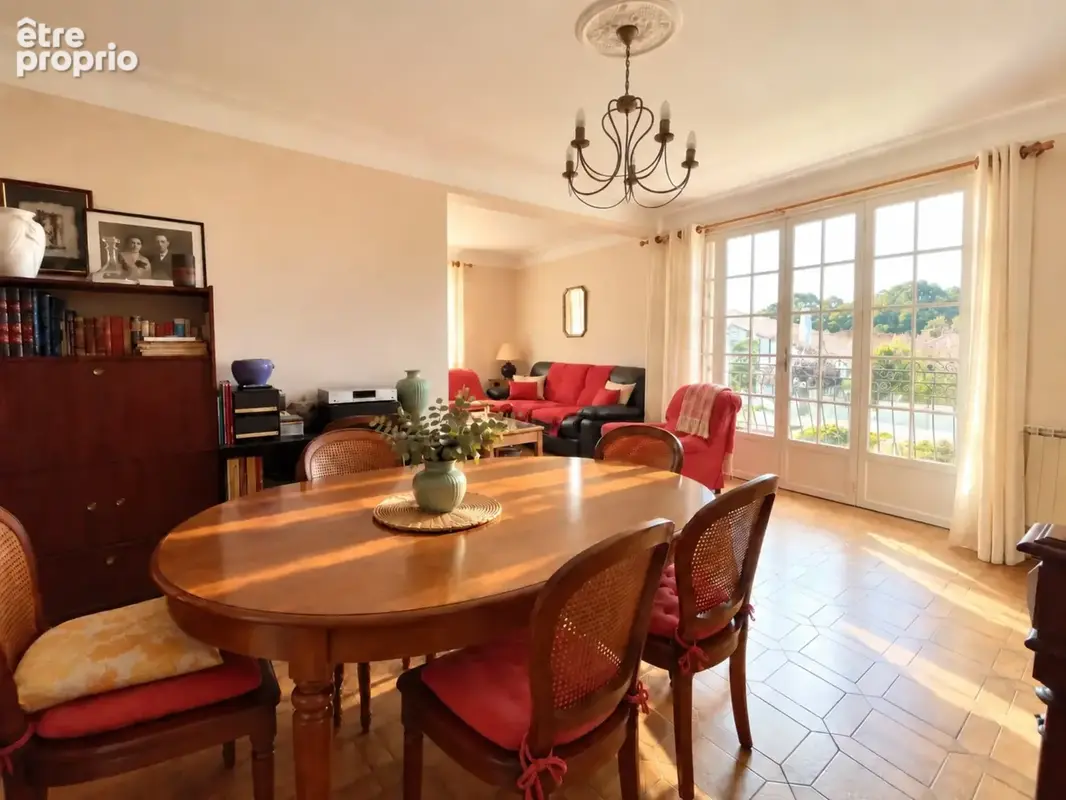 ANGLET FLEURISTES – Maison 9 pièces de 202 m² habitables – Double habitation ou activité professionnelle/libérale possible - photo 5