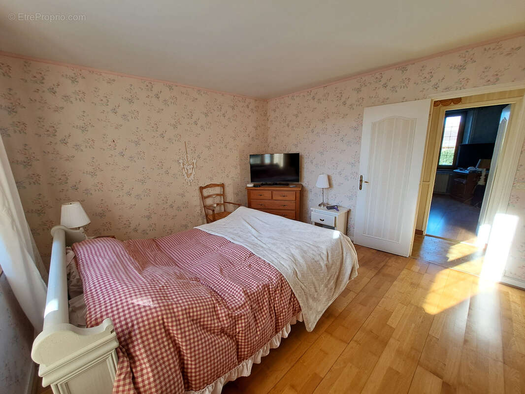 Maison à VILLEBOUGIS