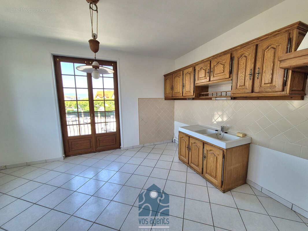 Maison 7 pièces avec balcon et garage - photo 8