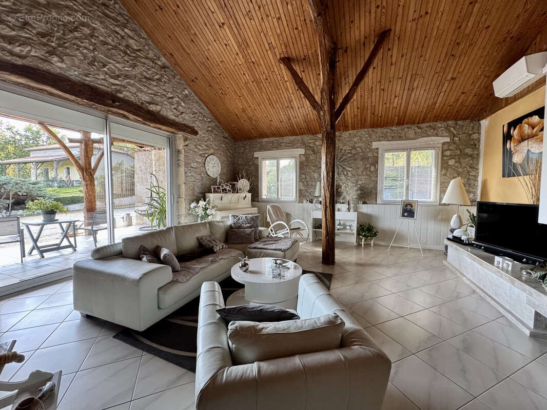 Maison à CASSENEUIL