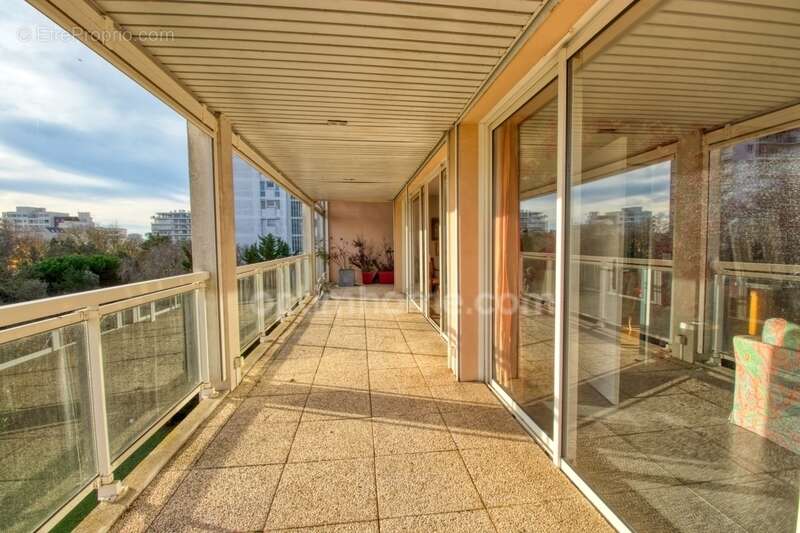 Appartement à vendre 6 pièces 220 m2 La Genette - Dernier étage – Terrasse panoramique LA ROCHELLE (17) - photo 12