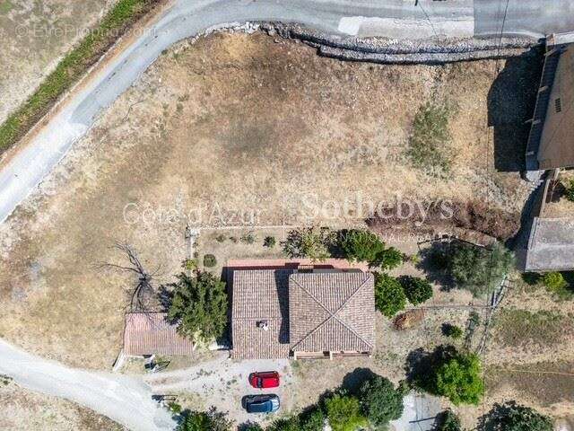 Saint-Laurent-d’Èze : Terrain constructible 988 m² proche Monaco - Projet villa - photo 7