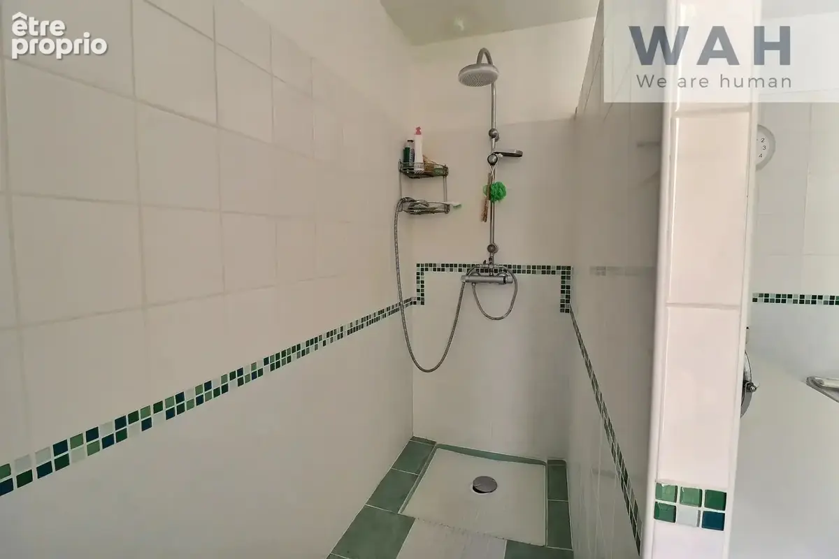 MAISON DE VILLAGE 7P 156 m2 avec extérieurs et garage à Vauv - photo 11