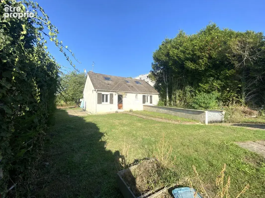 Photo Maison à Freneuse au prix de 295 000€