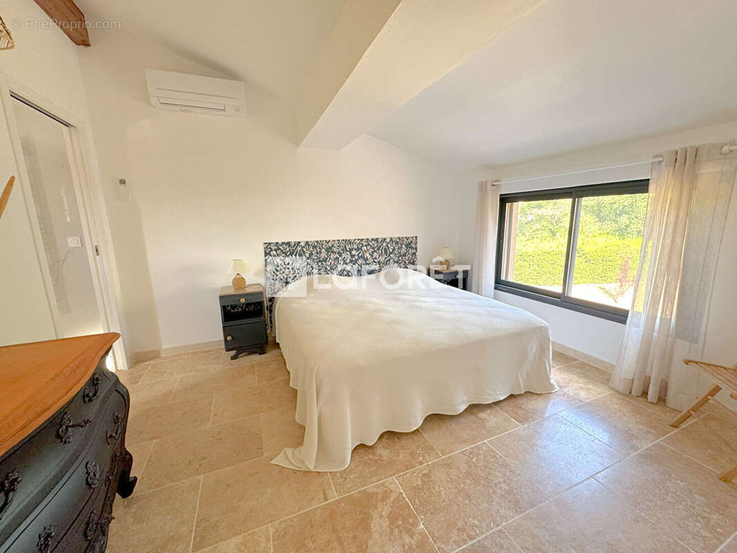 Maison à SAINT-MAXIMIN-LA-SAINTE-BAUME