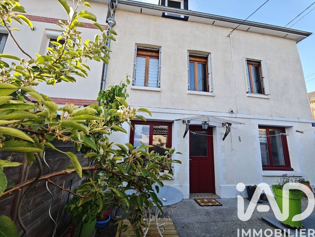 Photo 1 - Maison à DEVILLE-LES-ROUEN