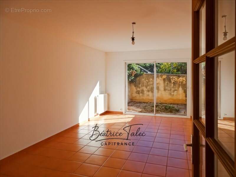 Appartement à VELAUX