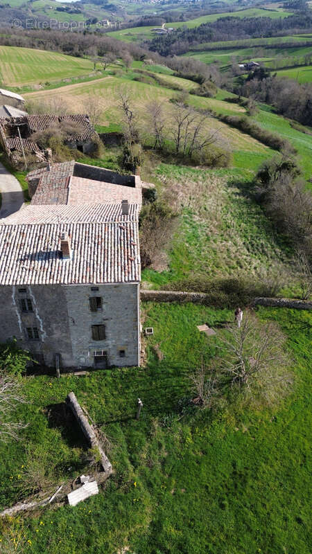 Bâtisse à rénover bel emplacement - photo 2