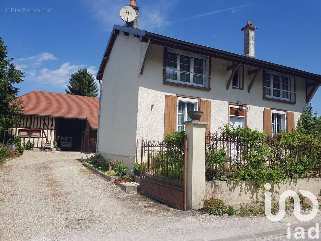 Photo 2 - Maison à MAILLY-LE-CAMP