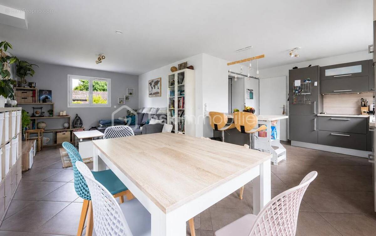 Maison à POISY
