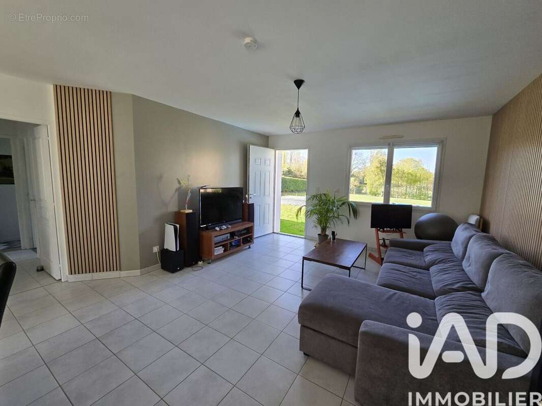 Photo 3 - Maison à ISSE