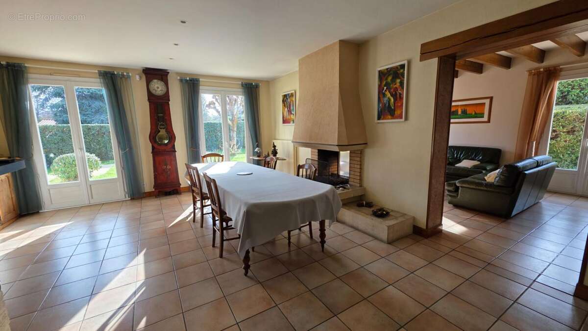 Maison à ARTIGUES-PRES-BORDEAUX