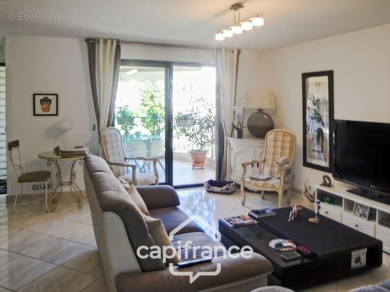 Appartement à HYERES