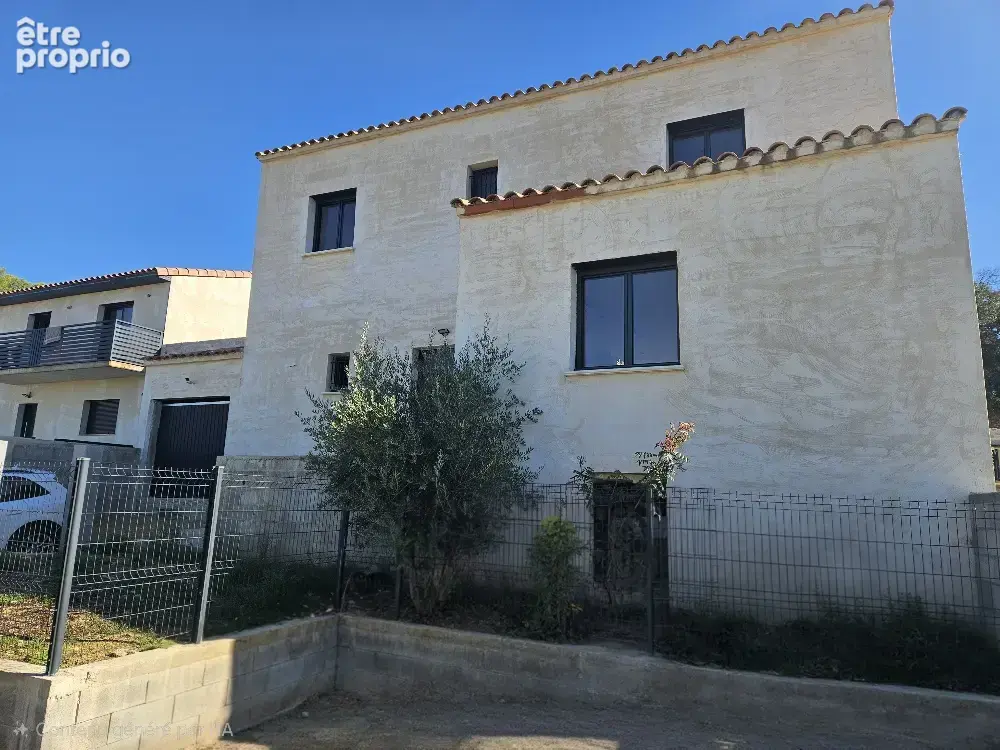 Villa contemporaine 4 pièces de 163 m2   Terrain de 502 m2   Piscine à terminer - photo 2