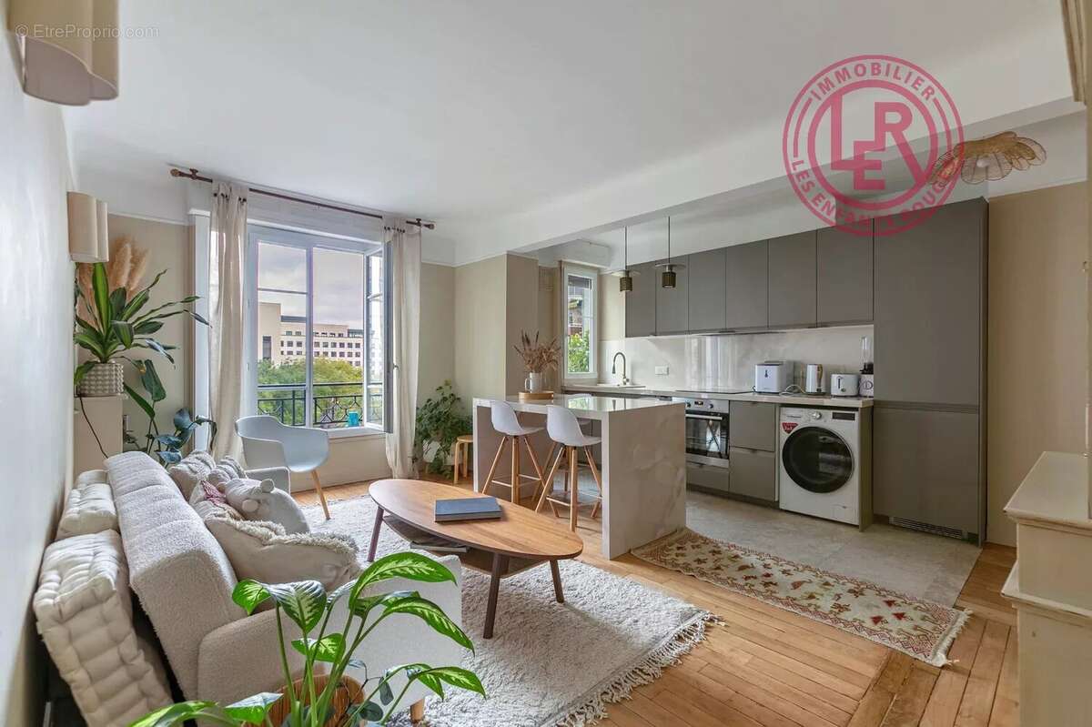 Appartement à PARIS-15E